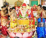 <p>
<B> கனடா கந்தசுவாமி கோவிலில் நடைபெற்ற கொடியேற்றம் தேர் தீா்த்தத் திருவிழா மற்றும் சூரன்போர் நிகழ்வுகளின் படத்தொகுப்பு: (2010)</B> (PHOTOS:Kokulan)
</P>