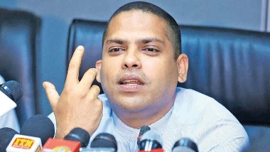 
Sri Lanka’s Tourism Minister Harin Fernando said he has objected to fees charged from foreign tourists by VFS Global, a private company, though he has not resigned from cabinet.



