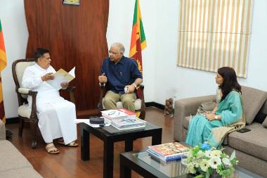 

The Indian Government has agreed to provide a grant of USD 61.5 million to fully develop the Kankesanthurai (KKS) Port.

This was revealed during a recent meeting between Ports, Shipping, and Aviation Minister Nimal Siripala de Silva and Indian High Commissioner to Sri Lanka, Santosh Jha.

