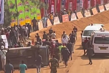 
The Fox Hill Super Cross 2024 racing event, held in Diyatalawa, turned tragic as a race car veered off the track, resulting in the deaths of five individuals and leaving 21 others hospitalized with injuries. 


