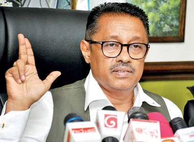 

While reducing the prices of Lanka Super Diesel 4 Star Euro 4 and Lanka Petrol 95 Octane Euro 4, the government has played a small gimmick on the people, former Public Utilities Commission of Sri Lanka (PUCSL) Commissioner Janaka Ratnayaka said.



