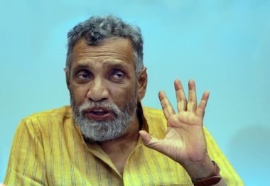

There is no legal barrier for the non-citizens to register a political party, Former Chairman of Elections Commission Mahinda Deshapriya said yesterday.



