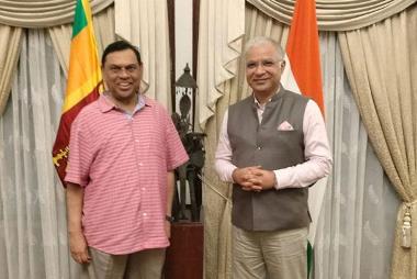 

High Commissioner of India to Sri Lanka met former Finance Minister and Sri Lanka Podujana Peramuna (SLPP) founder Basil Rajapaksa yesterday. 

During the discussion, they exchanged views on bilateral relations, political developments and other subjects of mutual interest.


